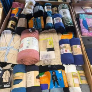 Mixed Bedding & Home Textiles Wholesale Pallet - Image 6