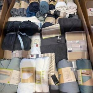 Mixed Bedding & Home Textiles Wholesale Pallet - Image 3
