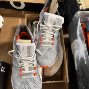Authentic OC Sneaker Pallet - Image 4