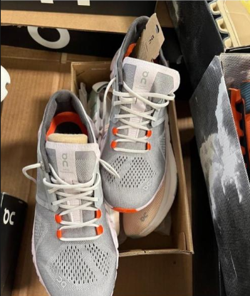Authentic OC Sneaker Pallet - Image 4